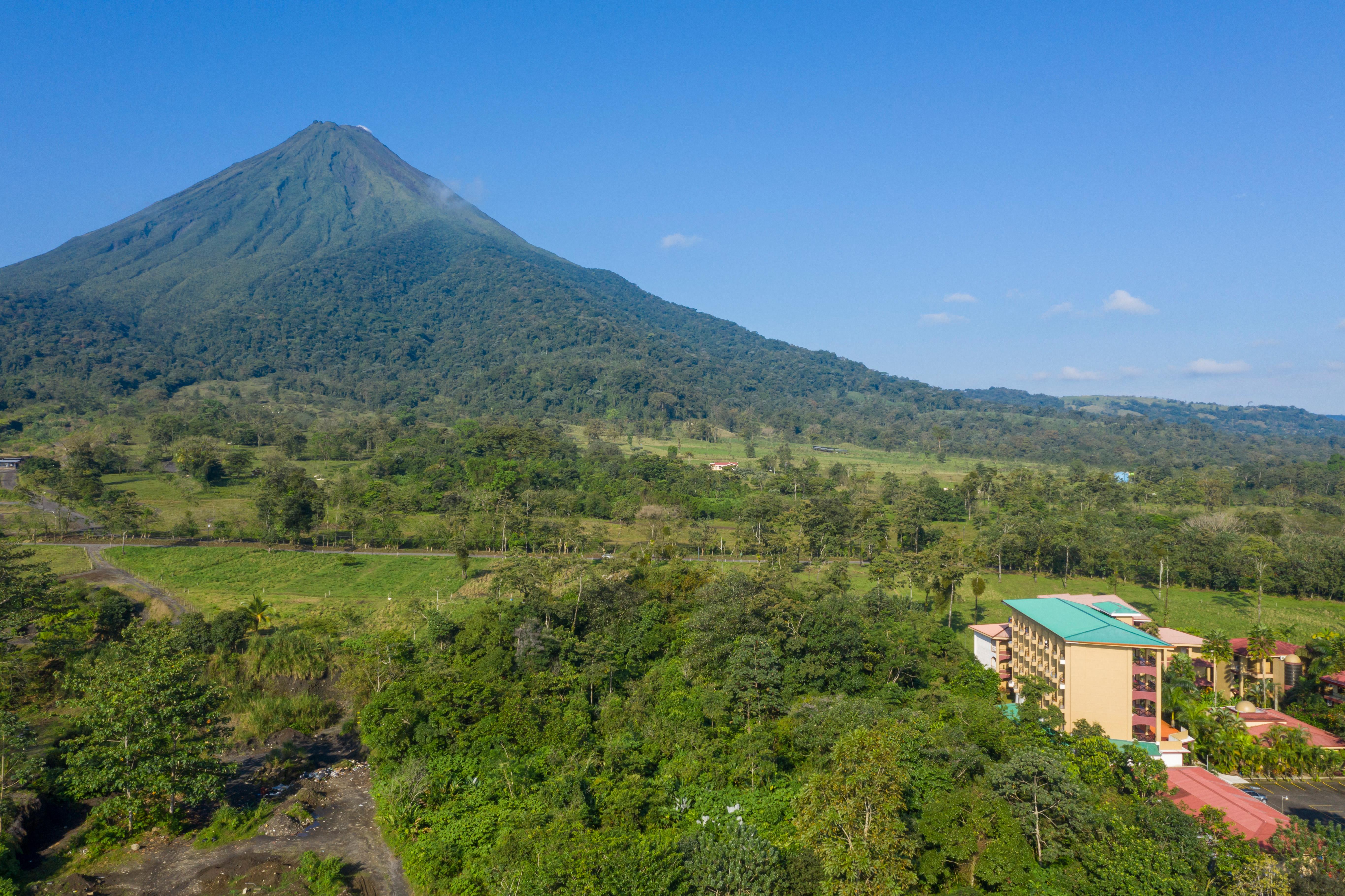 Hotel Magic Mountain La Fortuna المظهر الخارجي الصورة